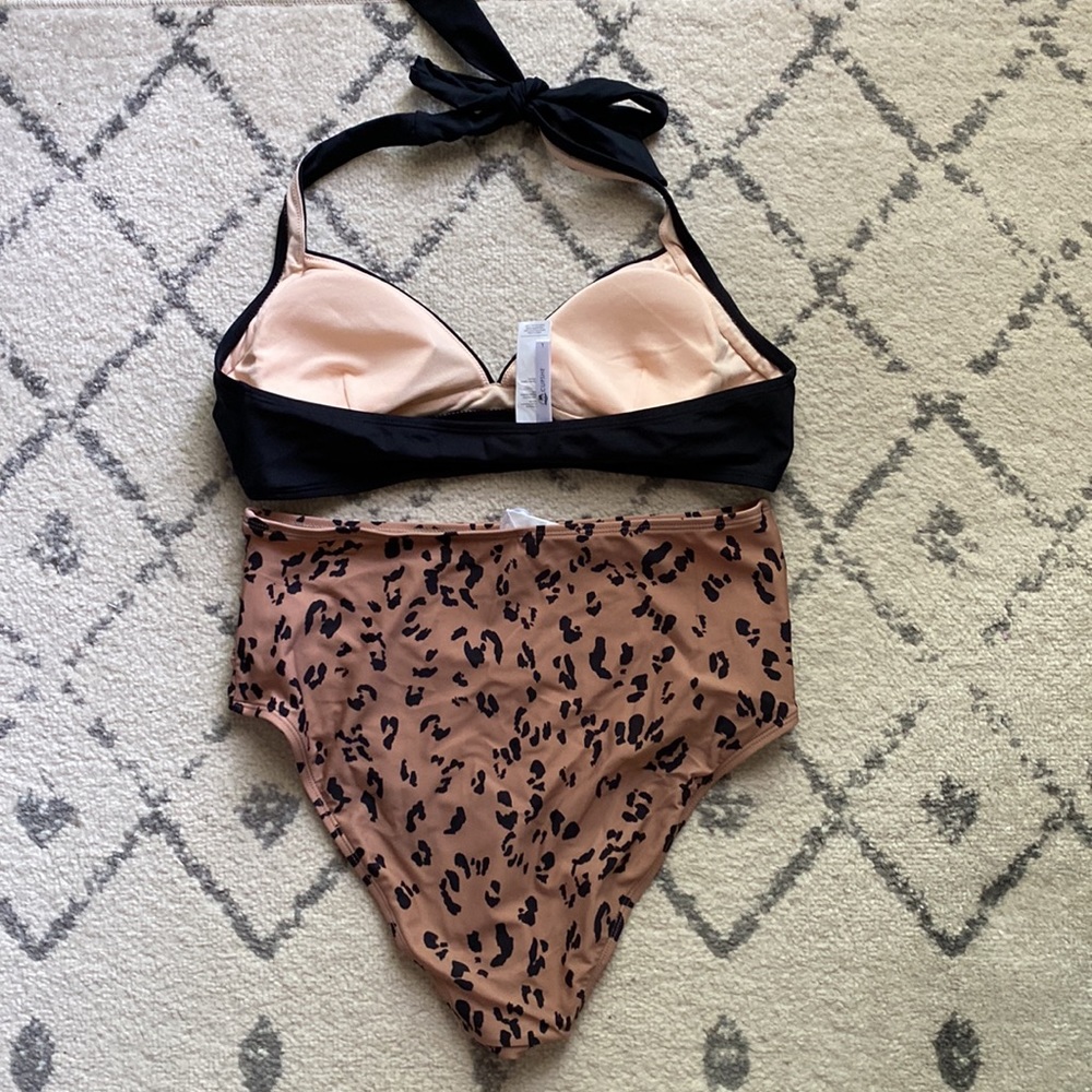 Cupshe bikini size large - Picture 3 of 4